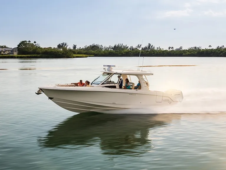 Boston Whaler 350 Realm photo 4