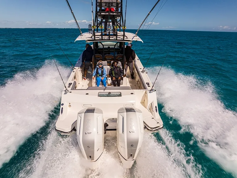 Boston Whaler 360 Outrage photo 2