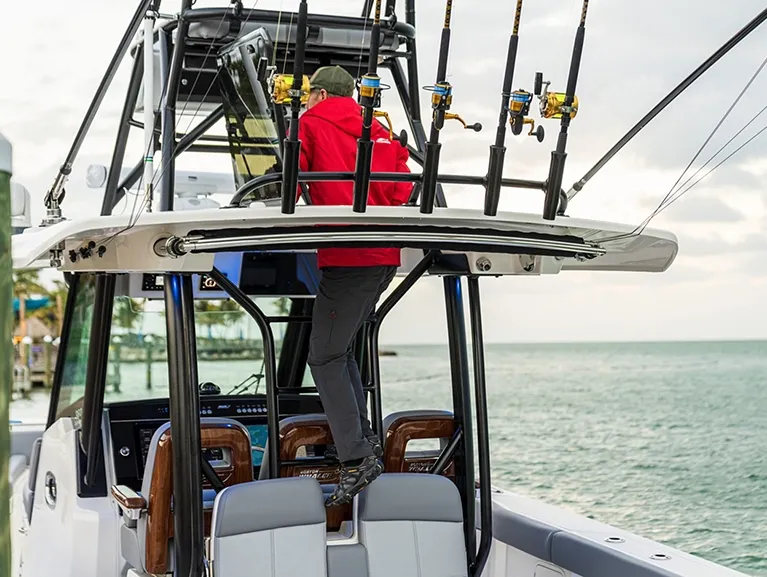 Boston Whaler 360 Outrage photo 8