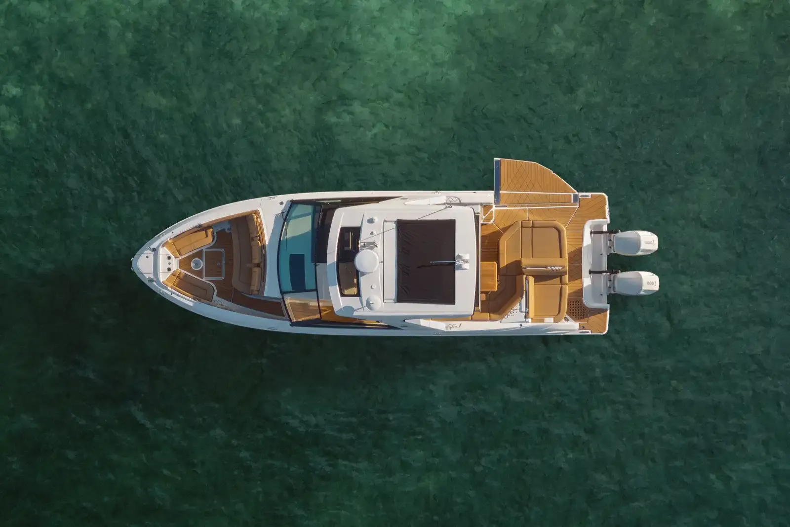 Sea Ray SLX 400 Outboard photo 2