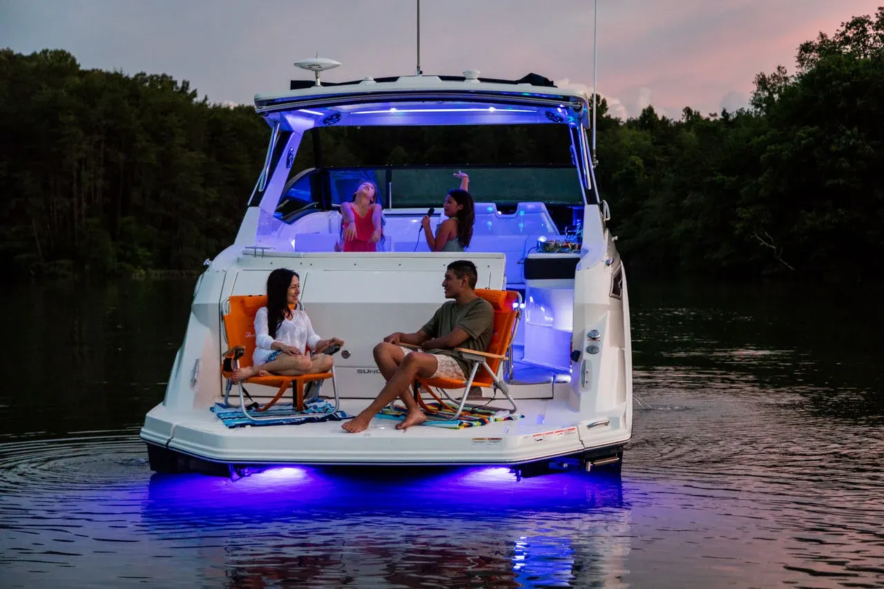 Sea Ray Sundancer 320 photo 6