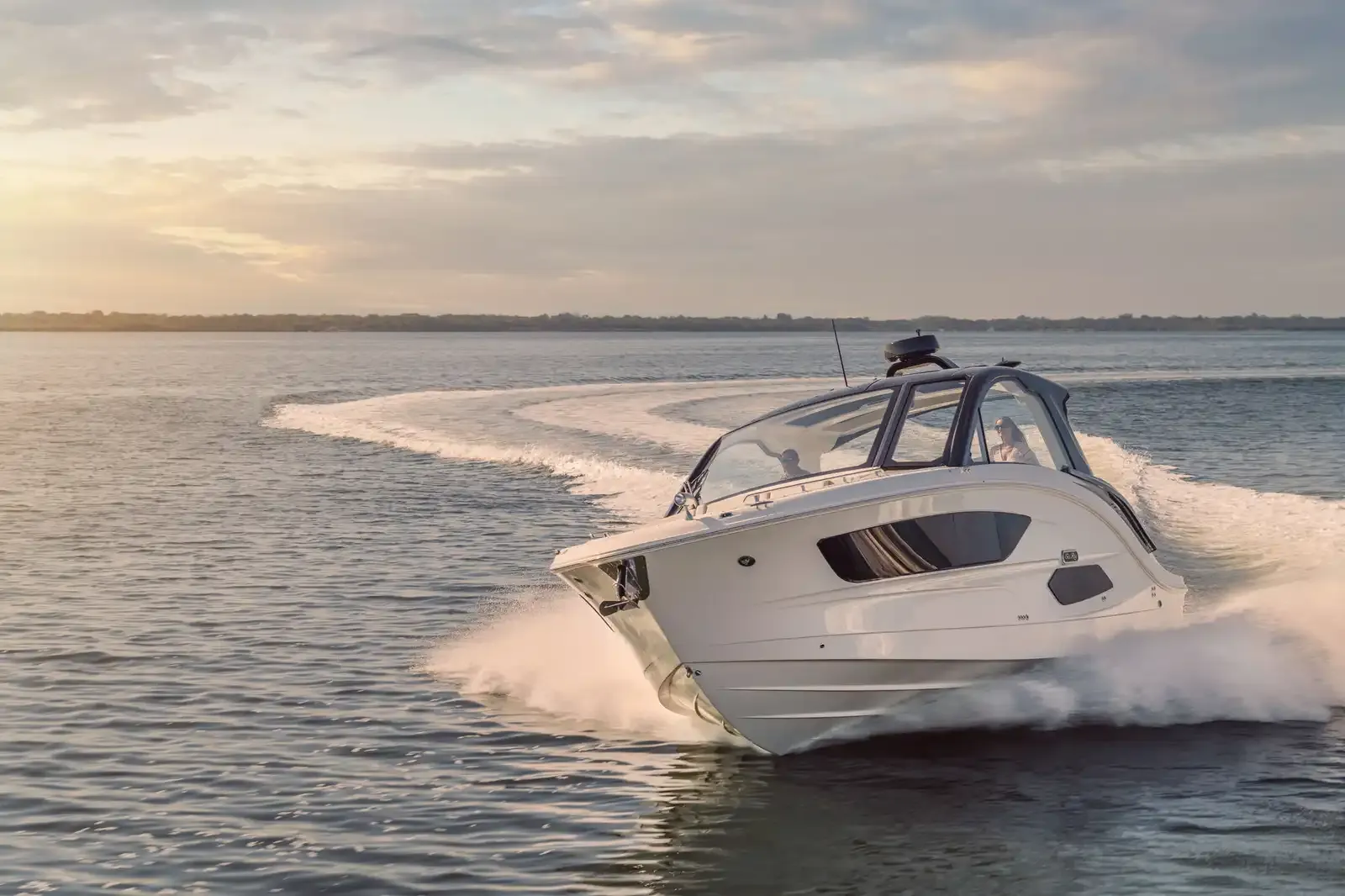 Sea Ray Sundancer 370 photo 6