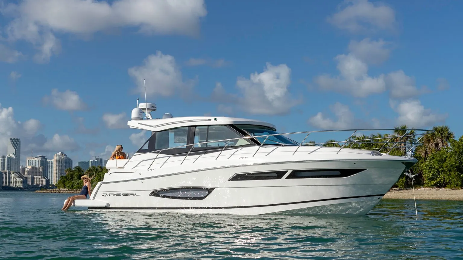 Regal 38 Grande Coupe photo 13