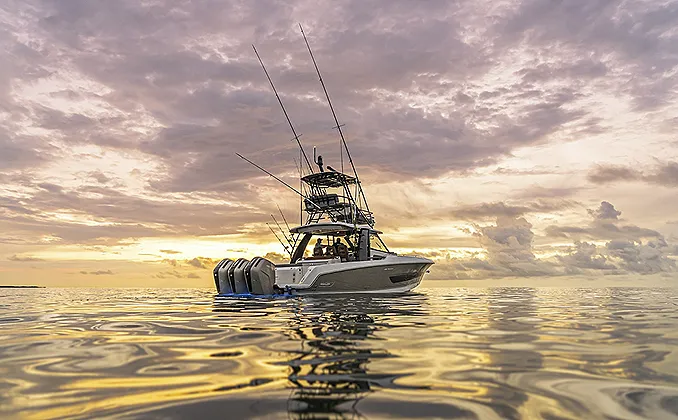 Boston Whaler 420 Outrage photo 8