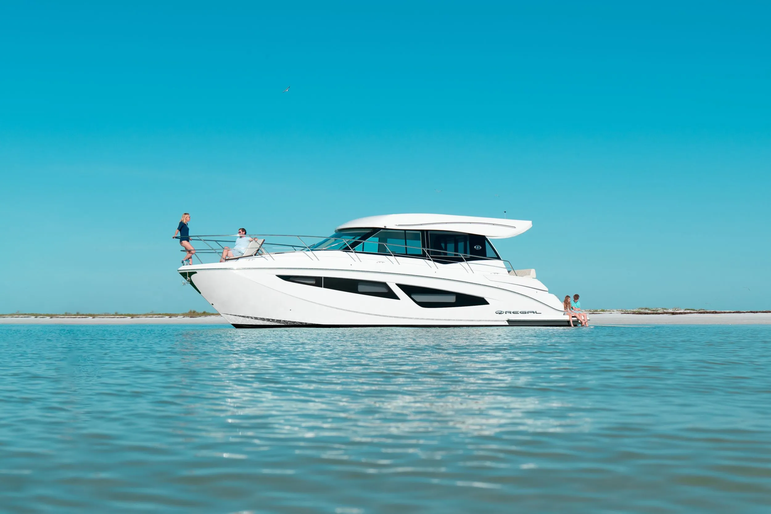 Regal 42 Grande Coupe photo 3