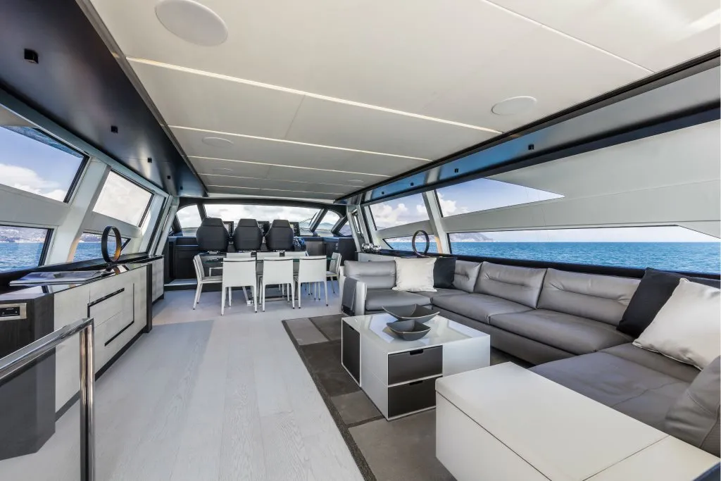 Pershing Yachts 9X photo 2