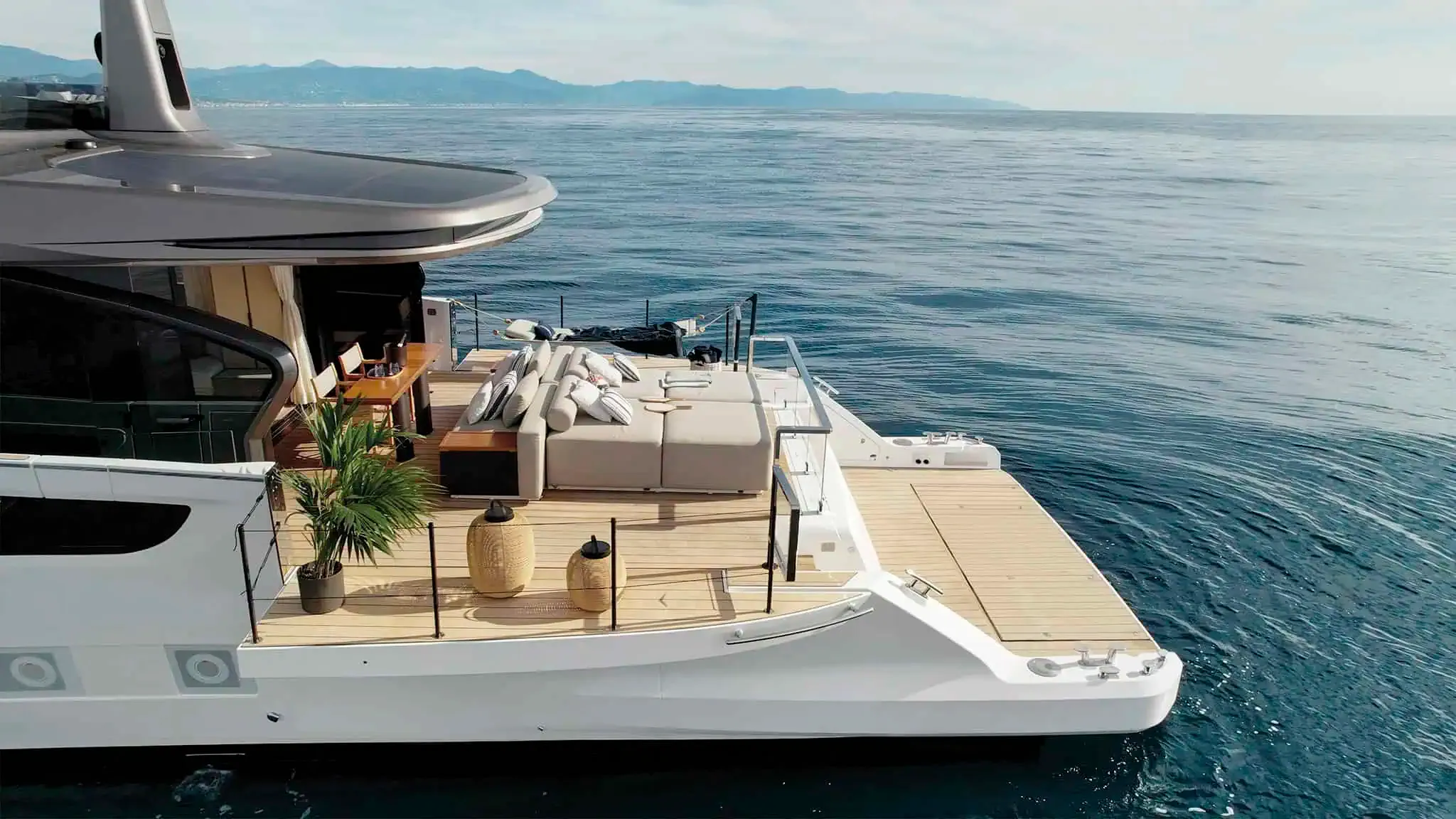 Azimut Seadeck yacht