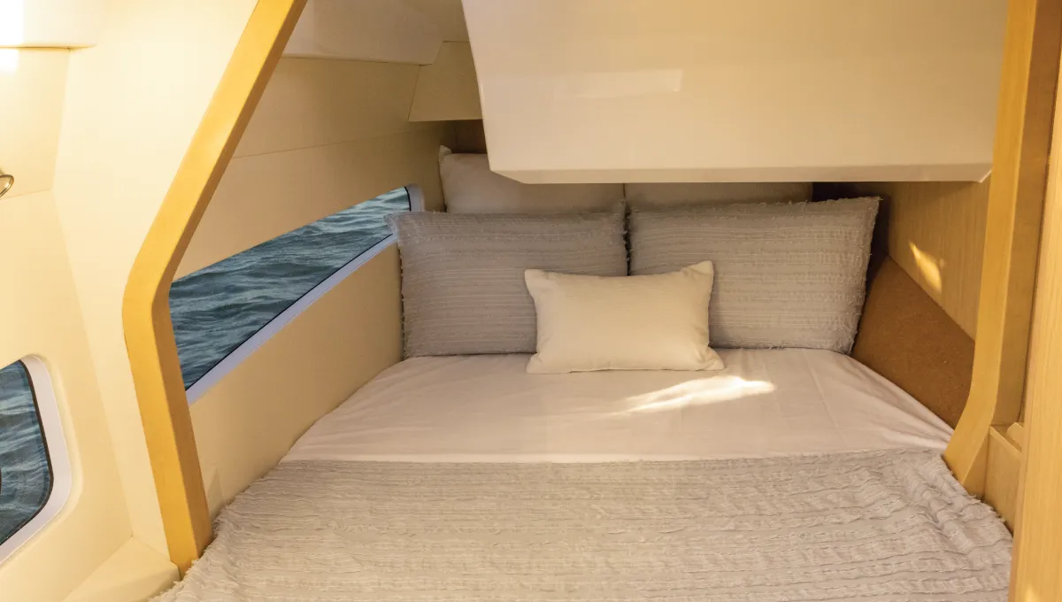 Aquila 32 Sport photo 3
