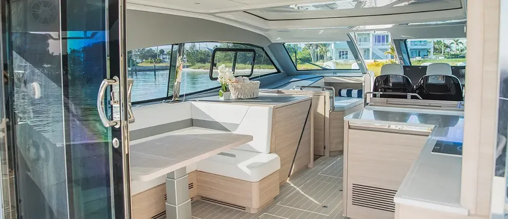 Aquila 42 Coupe photo 5