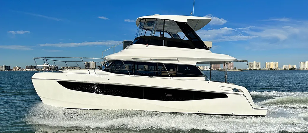 Aquila 42 Yacht photo 2