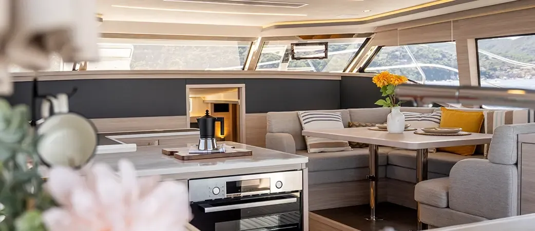 Aquila 46 Yacht photo 5