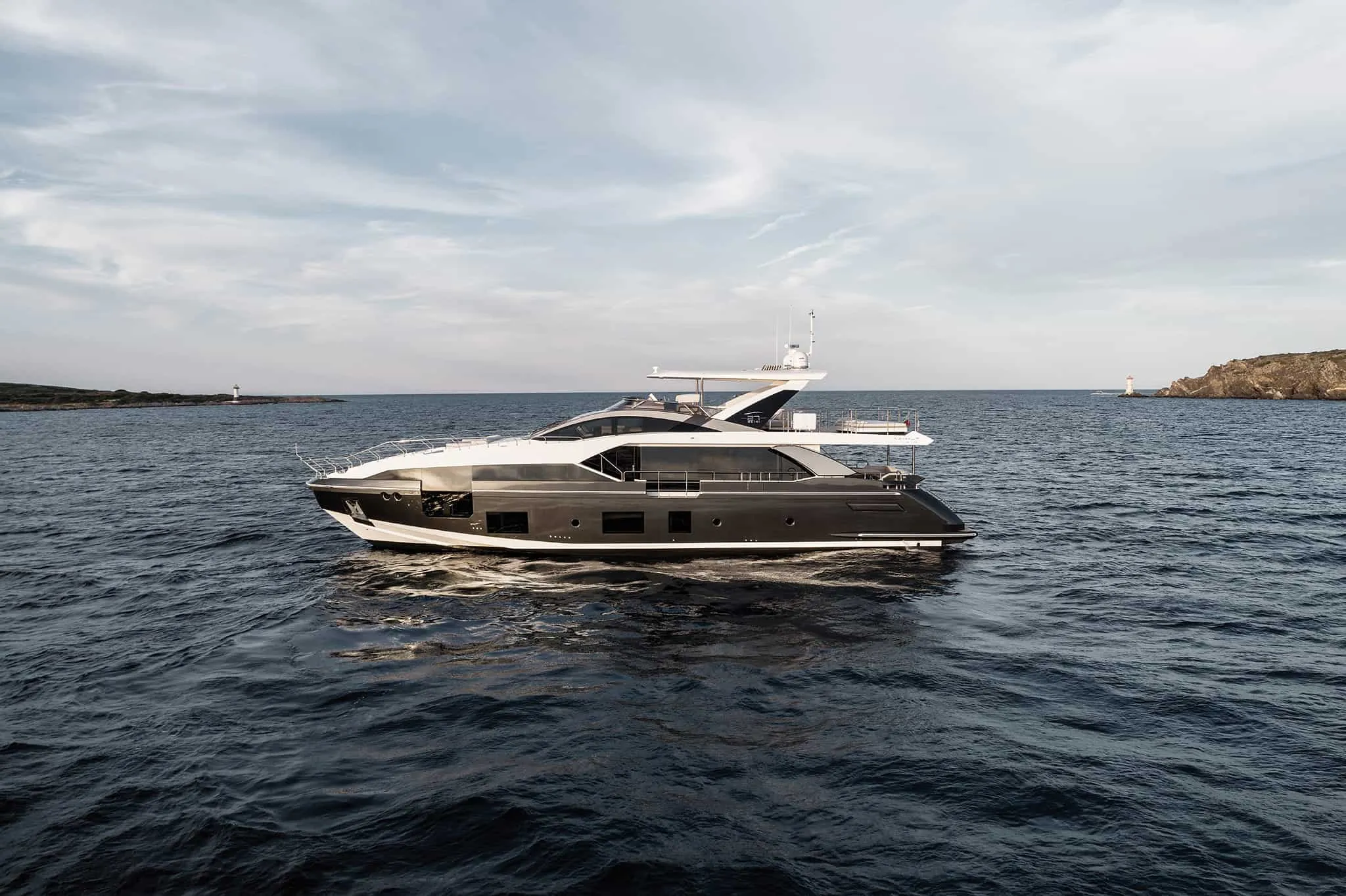 Azimut Grande 27M