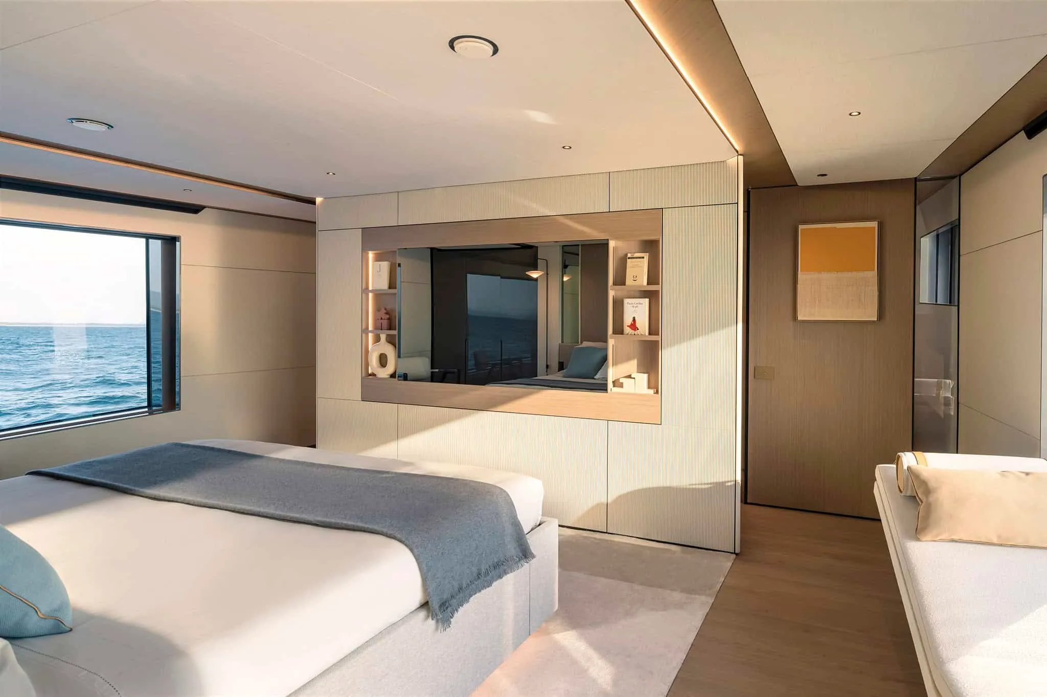 Azimut Grande TriDeck photo 5