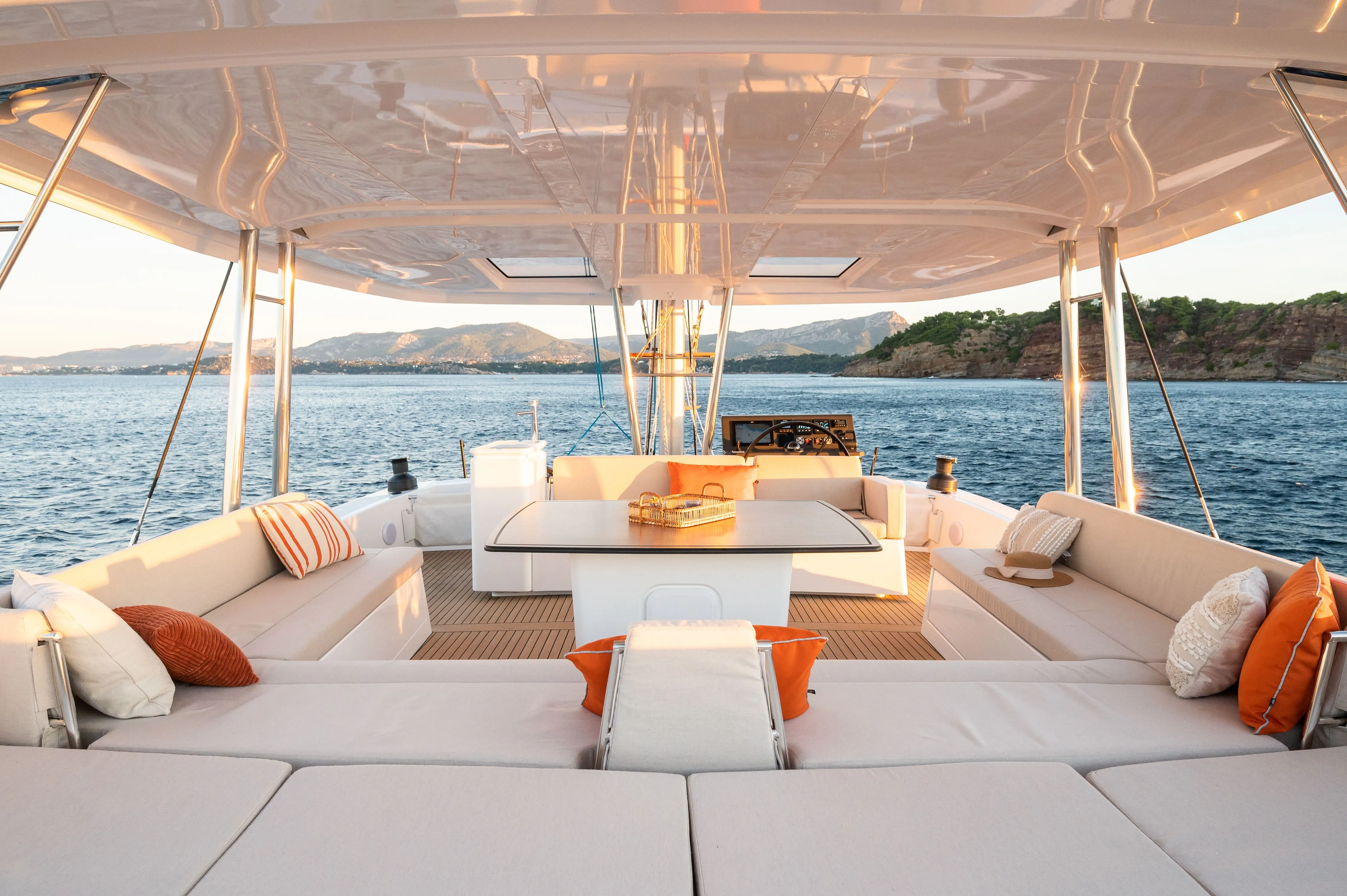 Bali Catamarans 5.8 photo 3