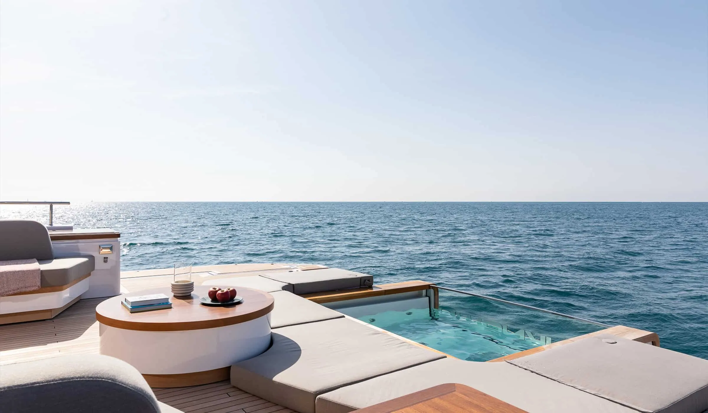 Benetti Oasis 34M photo 2