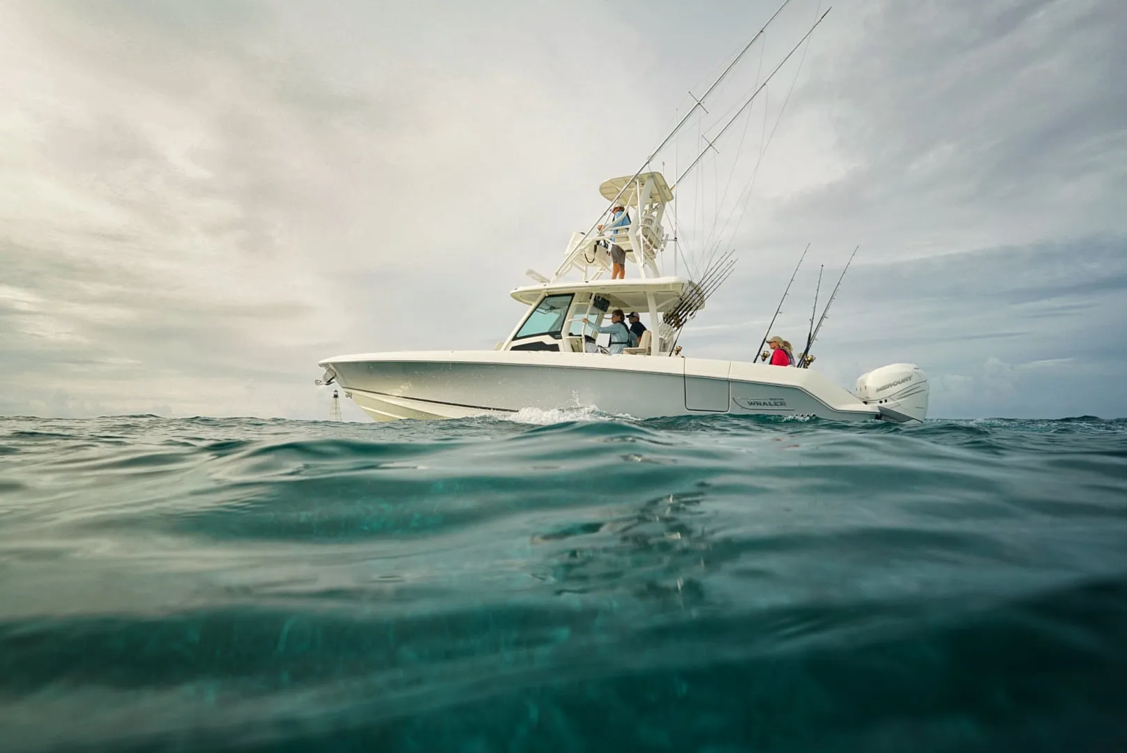 Boston Whaler 380 Outrage photo 2