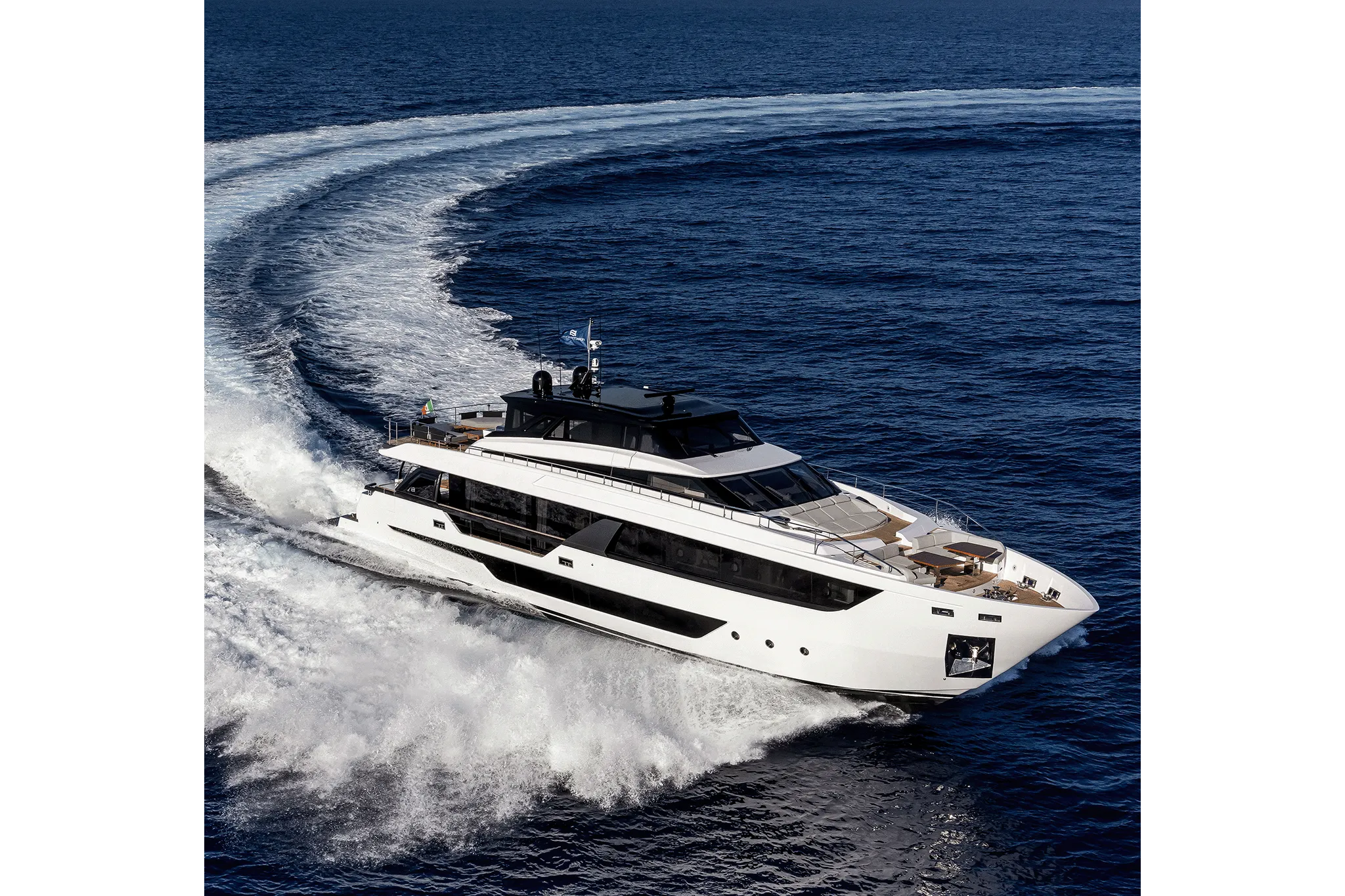 Ferretti 1000 Skydeck photo 2
