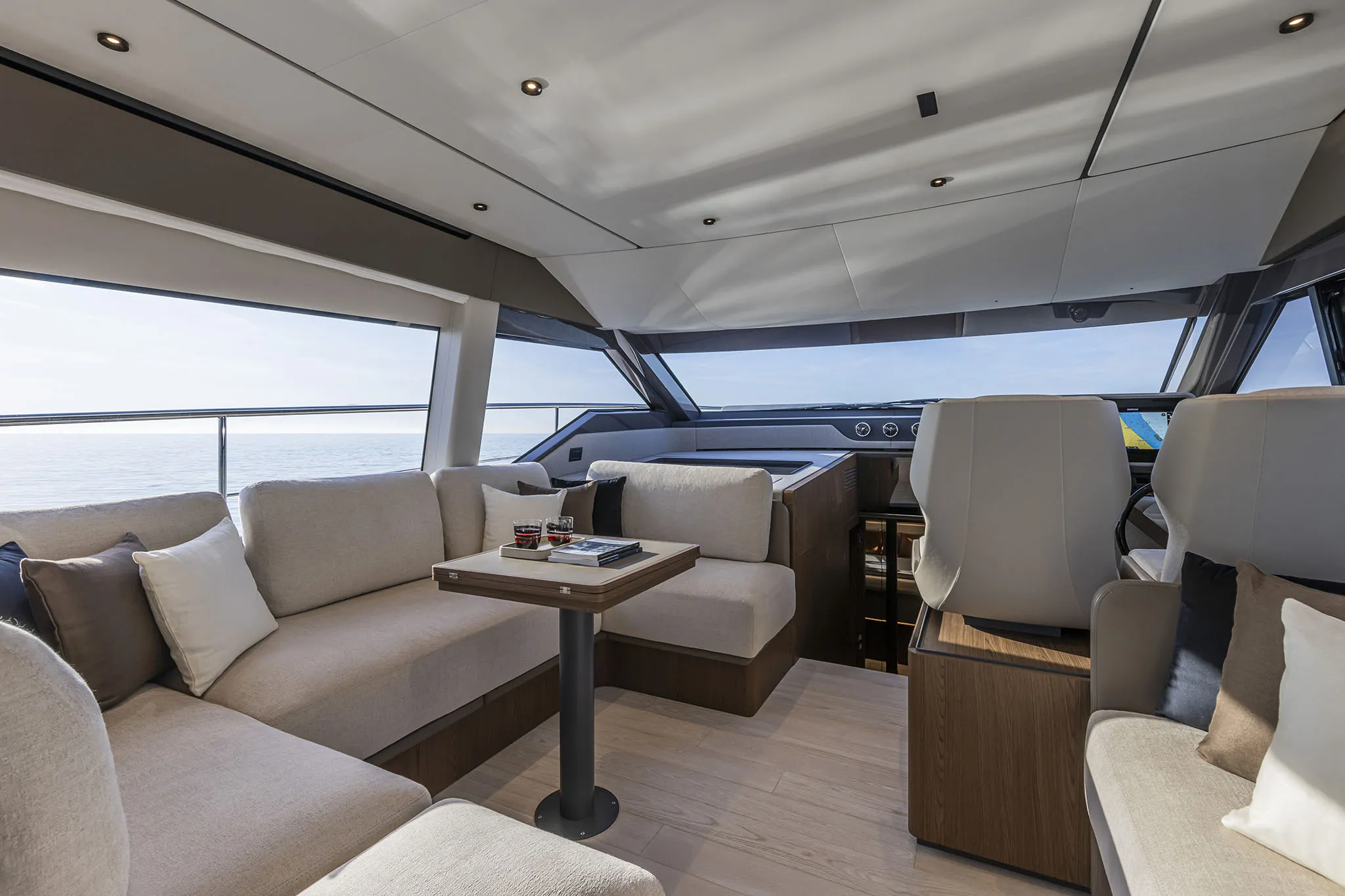 Ferretti 580 photo 2