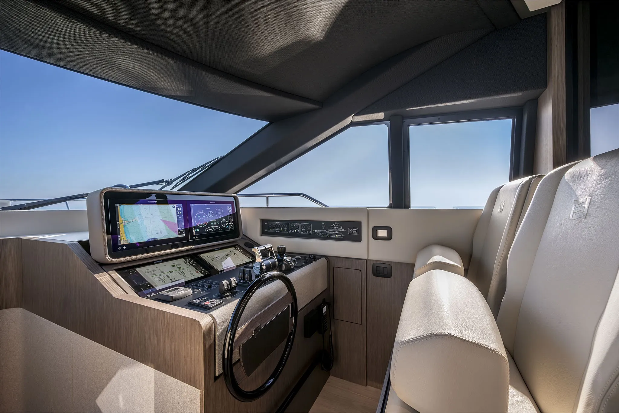 Ferretti 720