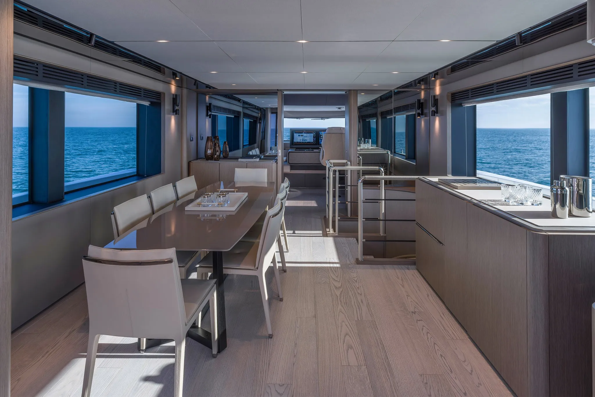 Ferretti Infynito 90 photo 3