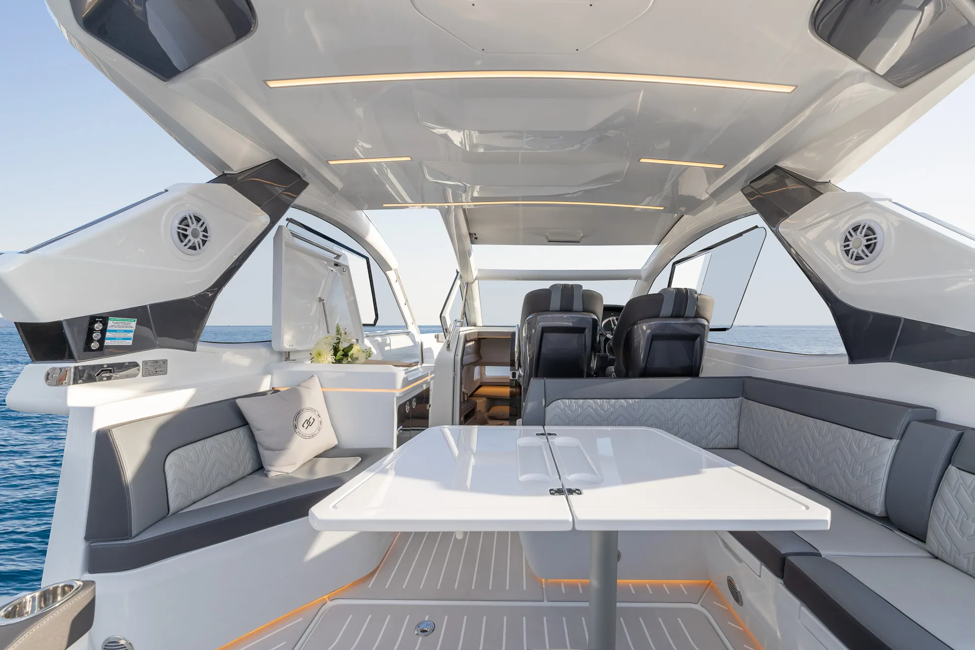 Galeon 335 GTO photo 5
