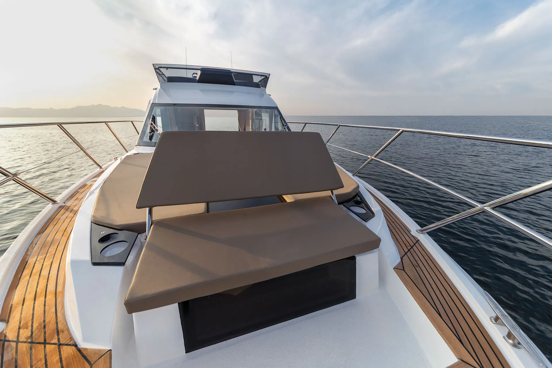 Galeon 360 FLY photo 5
