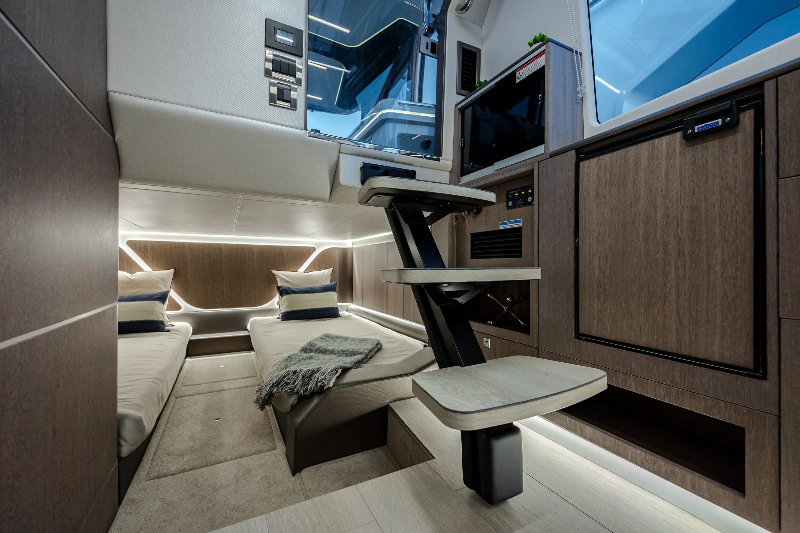 Galeon 375 GTO photo 4