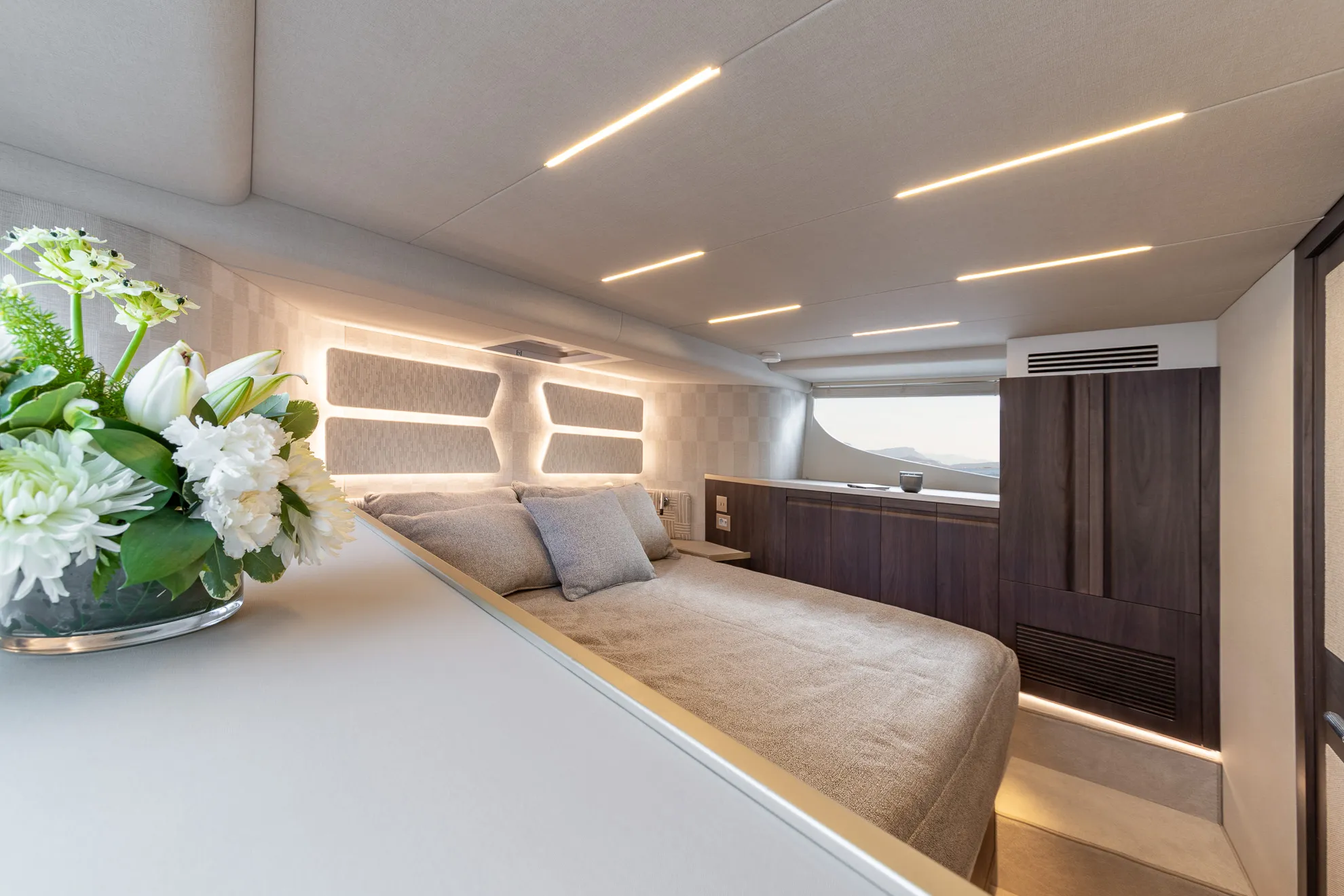 Galeon 430 EXP photo 5