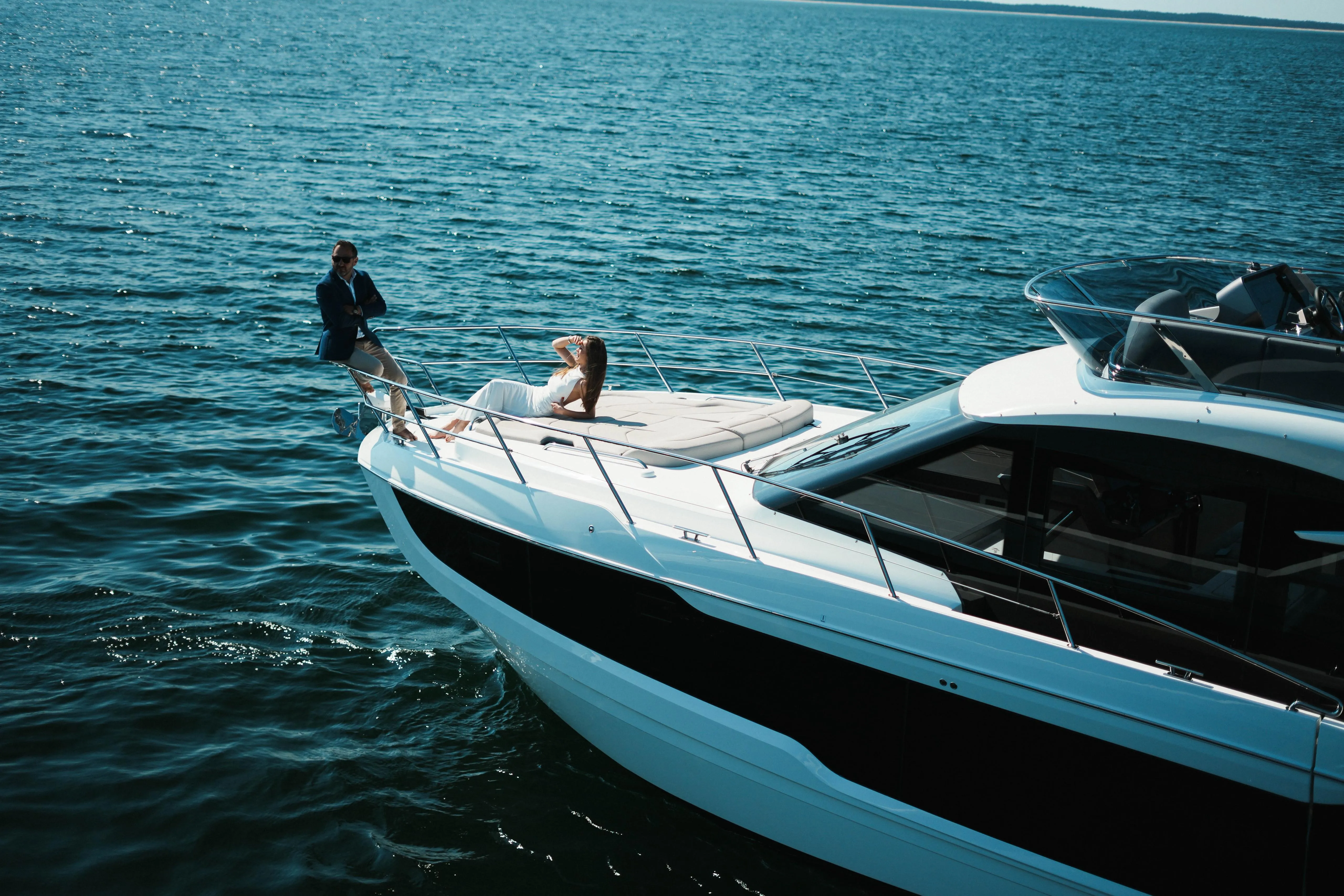 Galeon 440 FLY photo 5