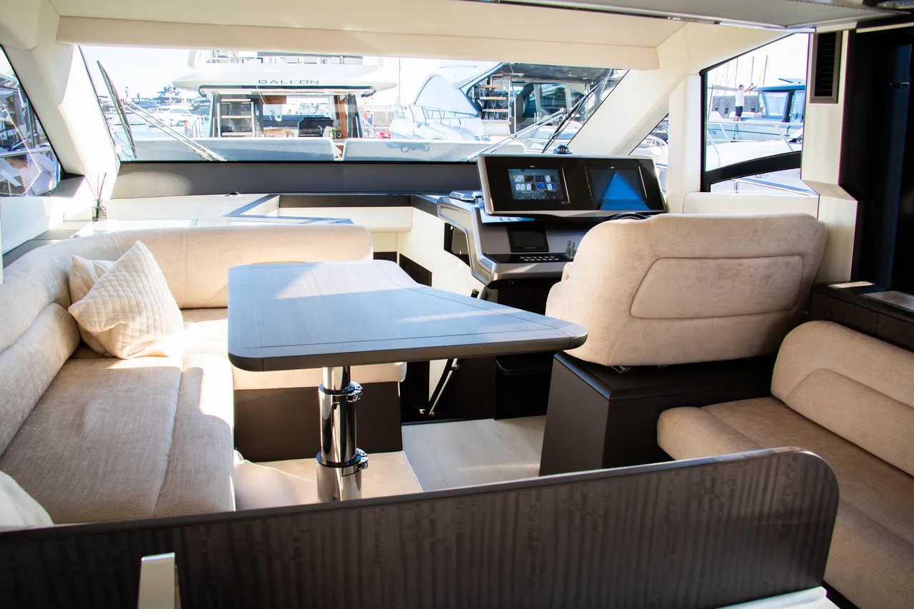 Galeon 480 FLY photo 3