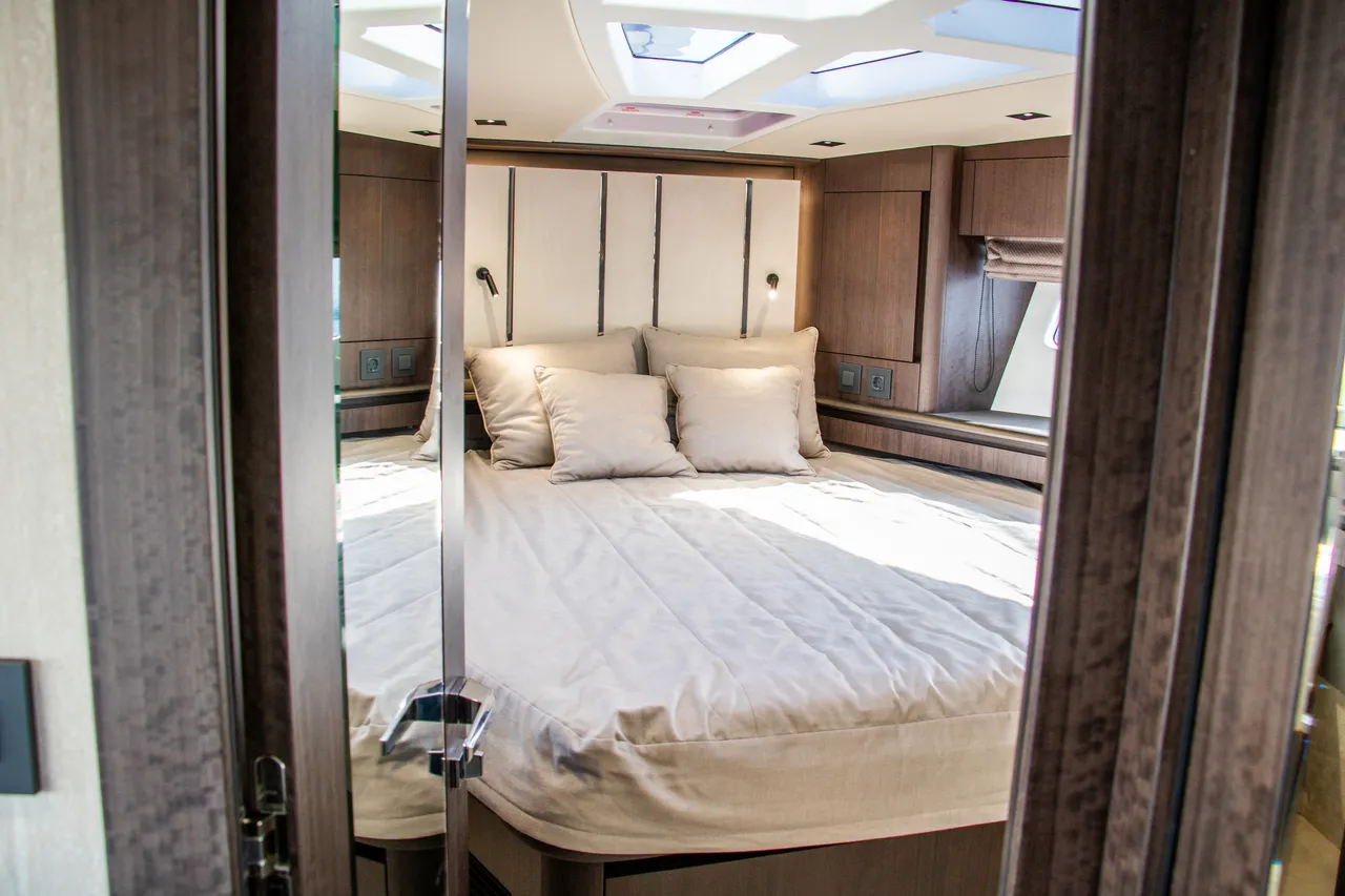 Galeon 480 FLY photo 4
