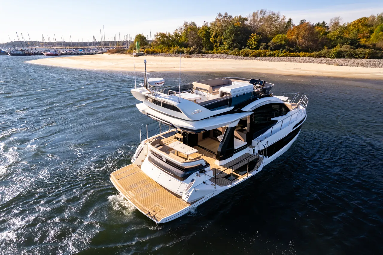 Galeon 480 FLY photo 5