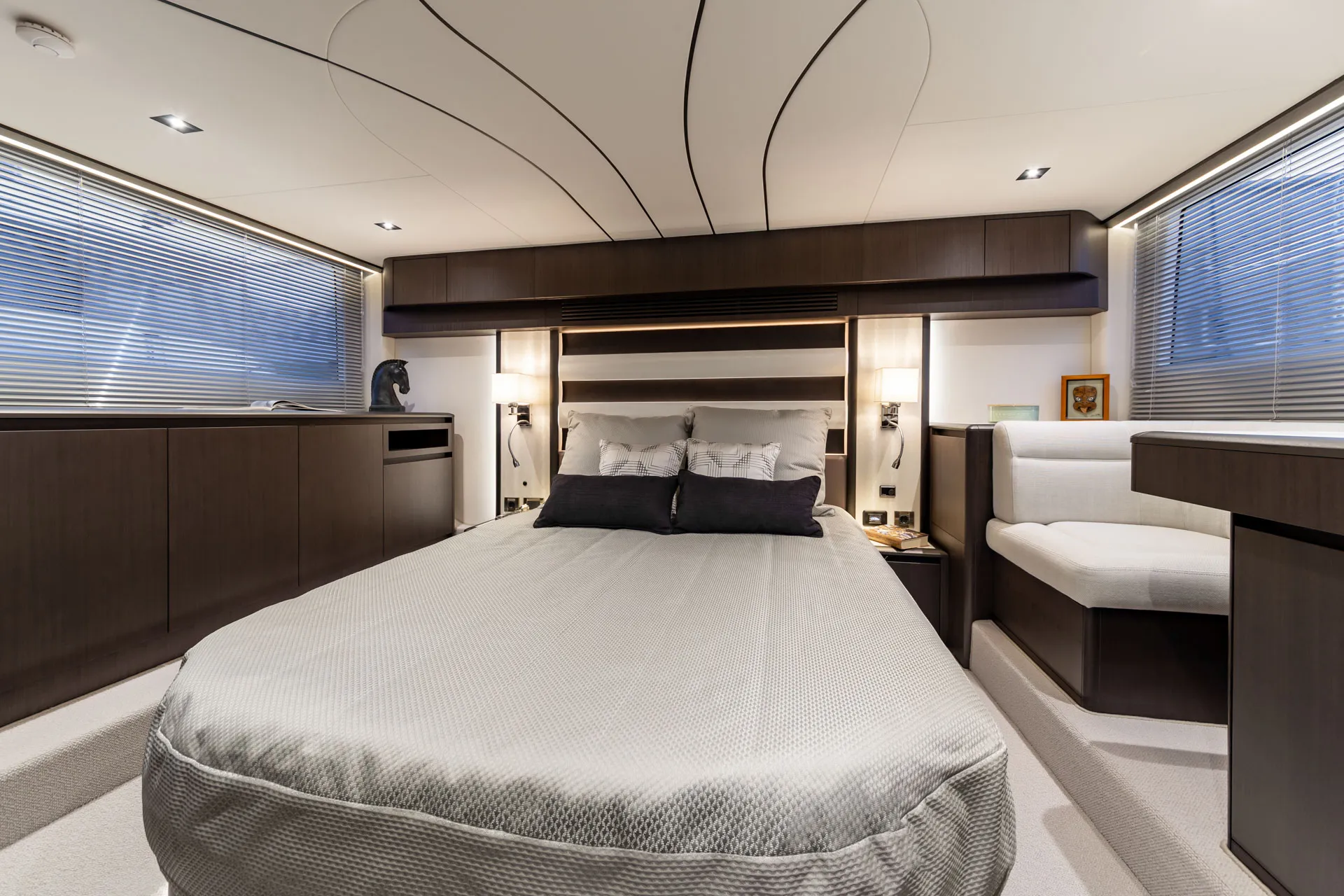 Galeon 510 SKY photo 5