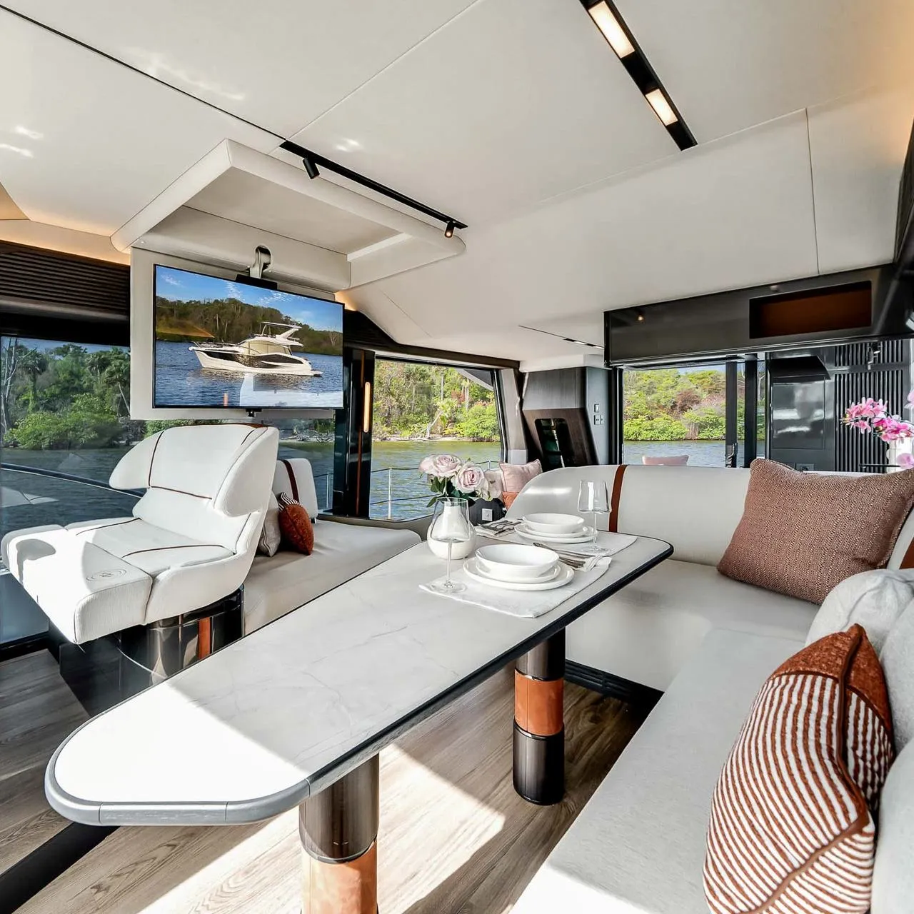 Galeon 520 FLY photo 3