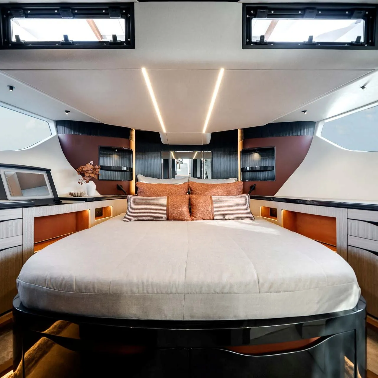 Galeon 520 FLY photo 4