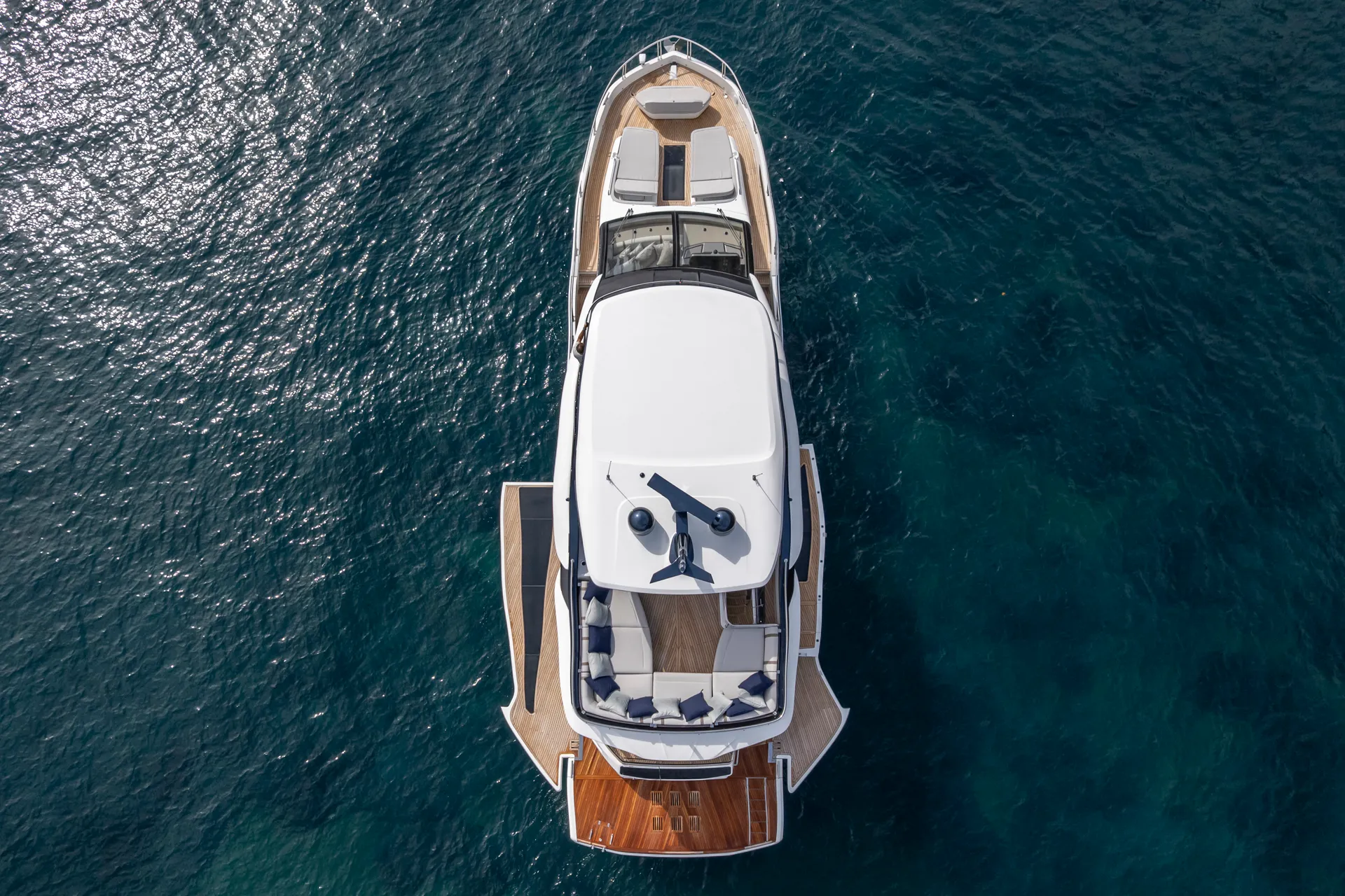 Galeon 620 FLY photo 2