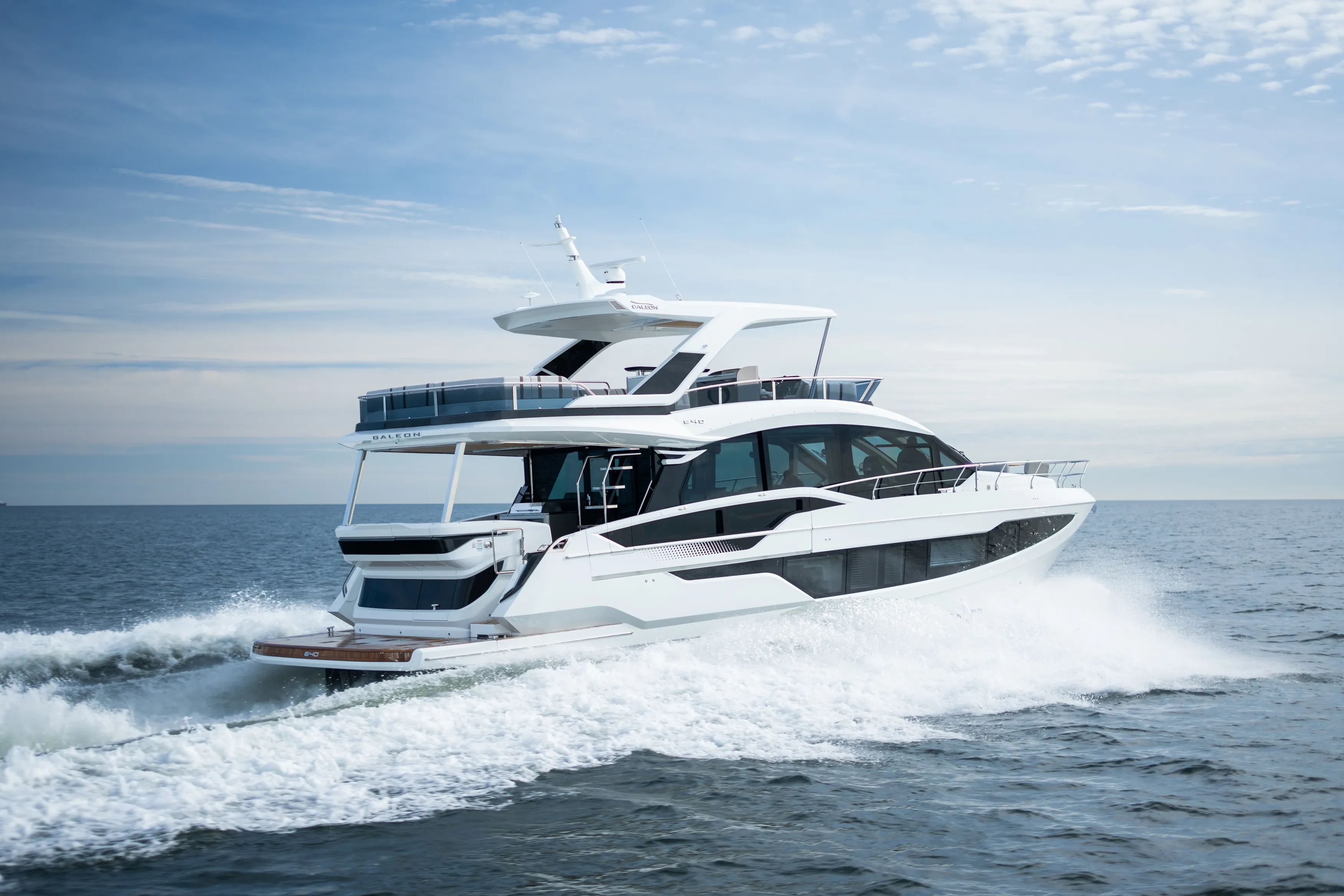 Galeon 640 FLY photo 2