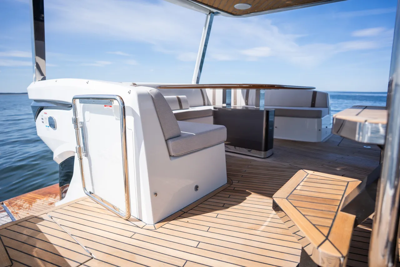 Galeon 640 FLY photo 5
