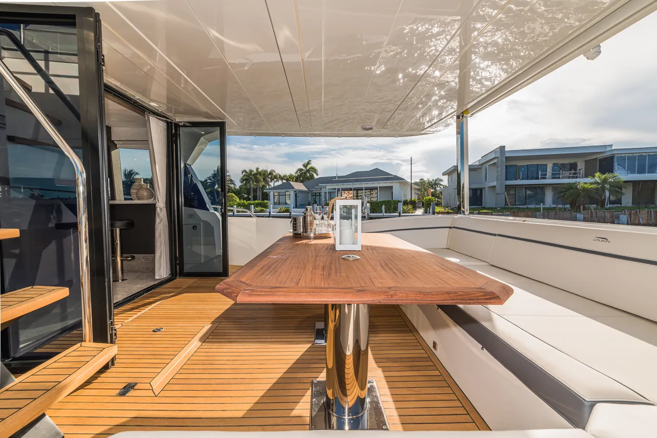 Galeon 680 FLY photo 5