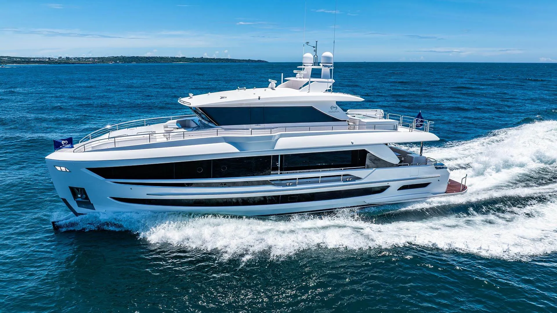 Horizon Yachts FD80 photo 3