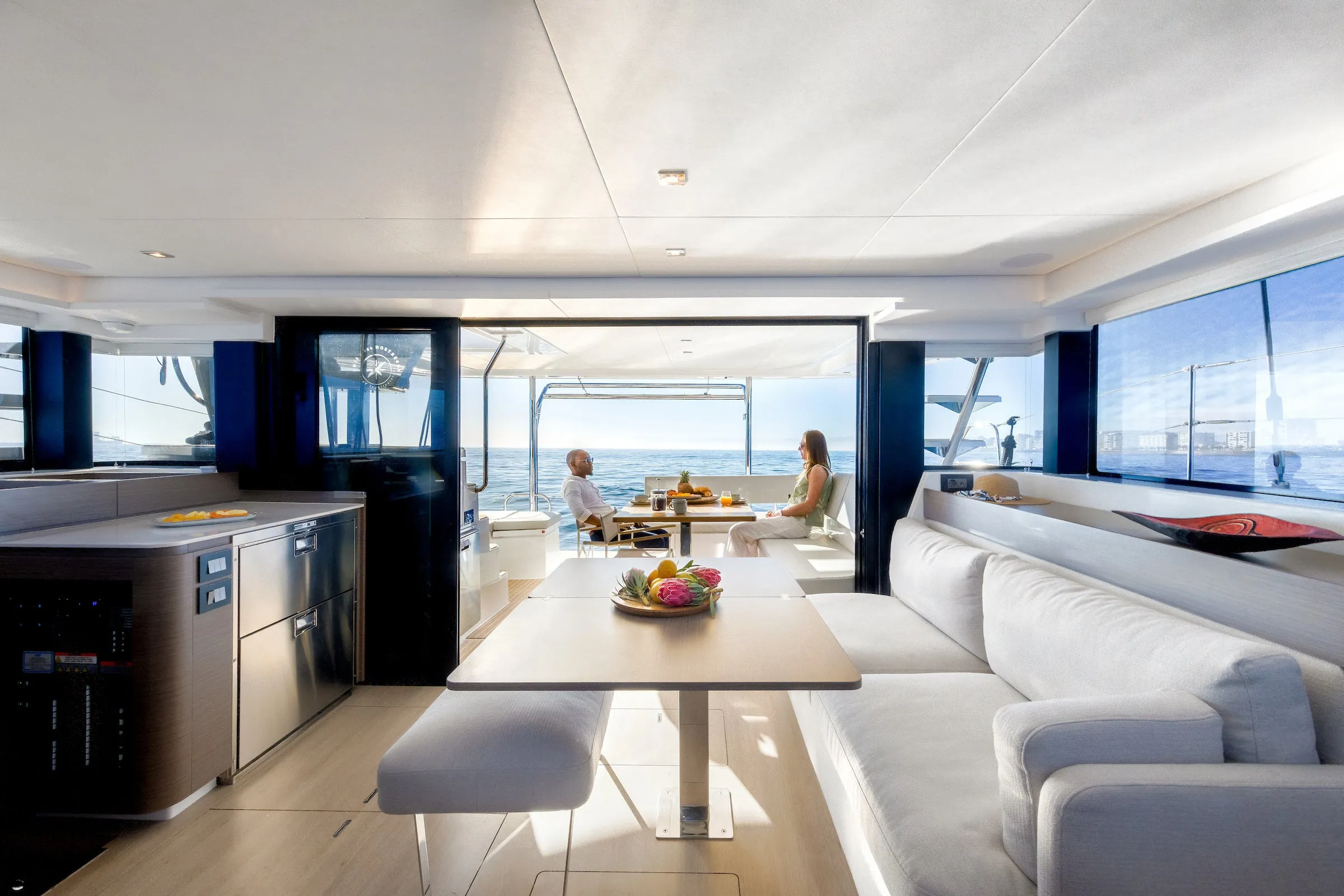 Leopard Catamarans 43 photo 4