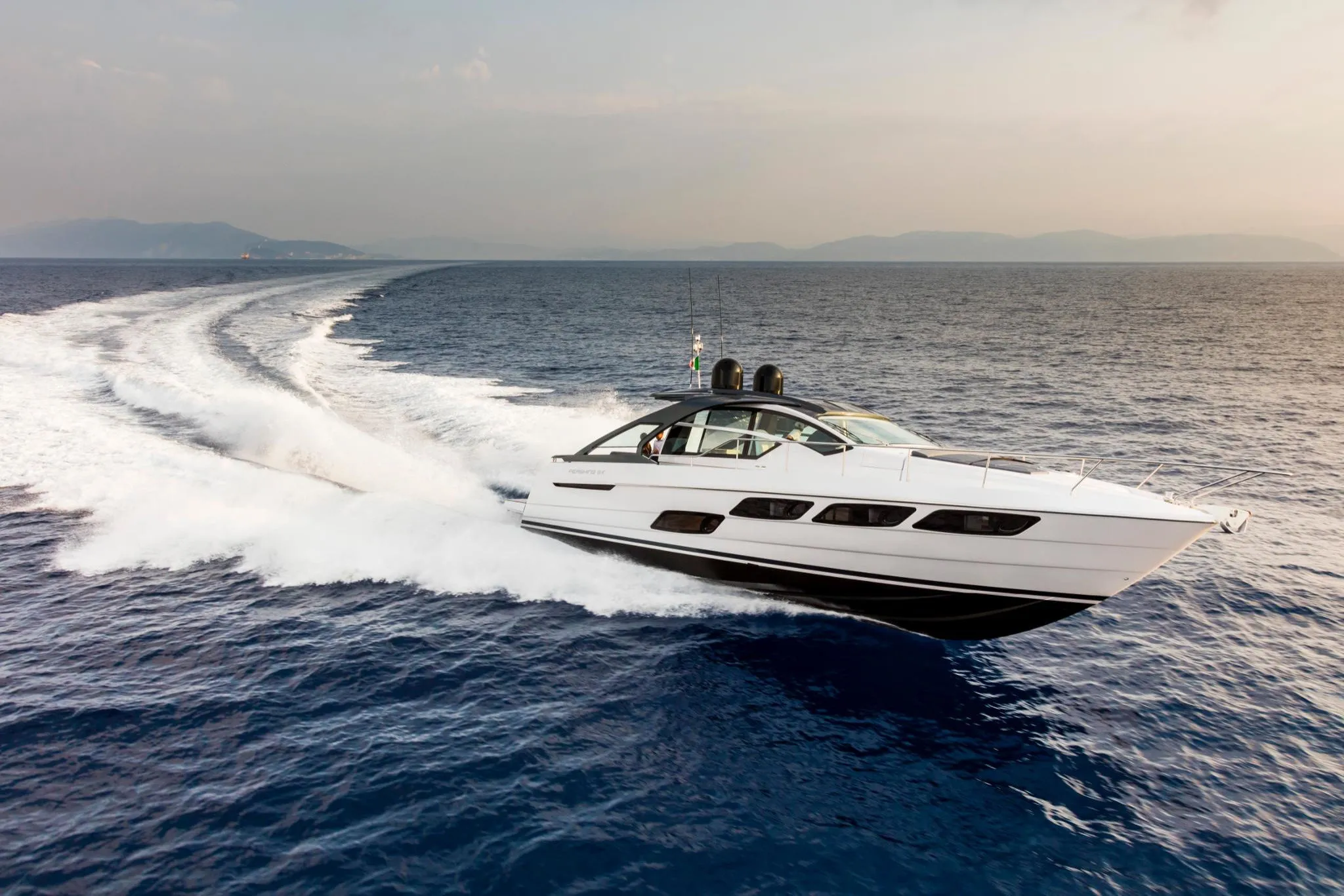 Pershing Yachts 5X photo 2