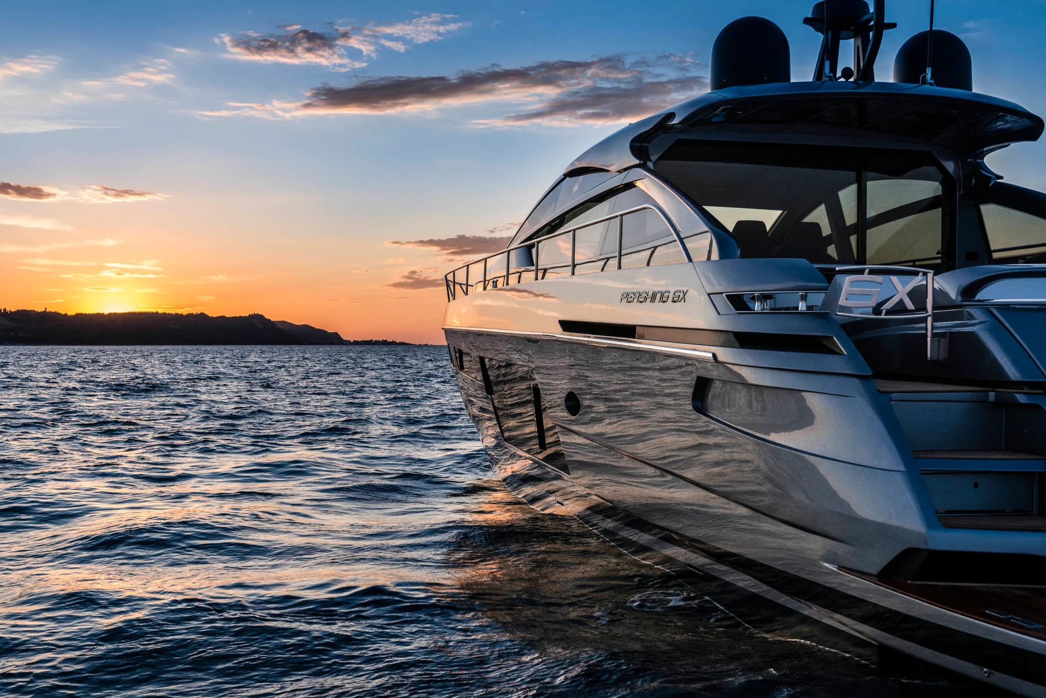 Pershing Yachts 6X photo 5