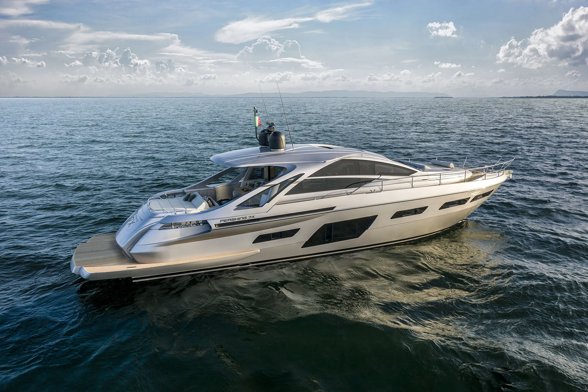 Pershing Yachts 7X
