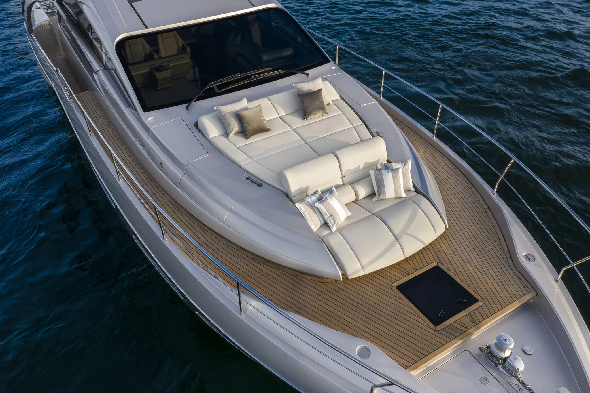 Pershing Yachts 7X photo 5