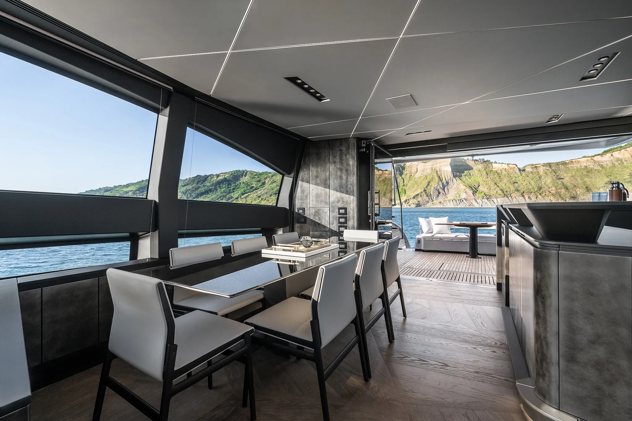 Pershing Yachts GTX80 photo 3