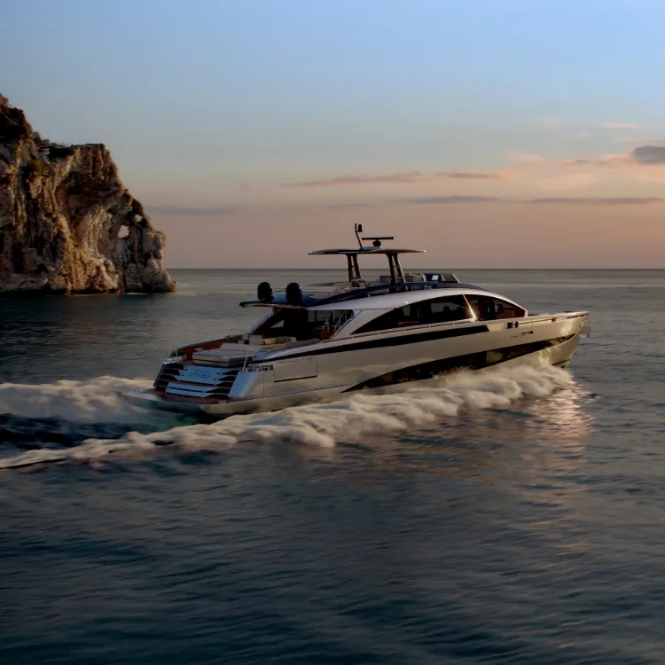 Pershing Yachts GTX90 photo 4