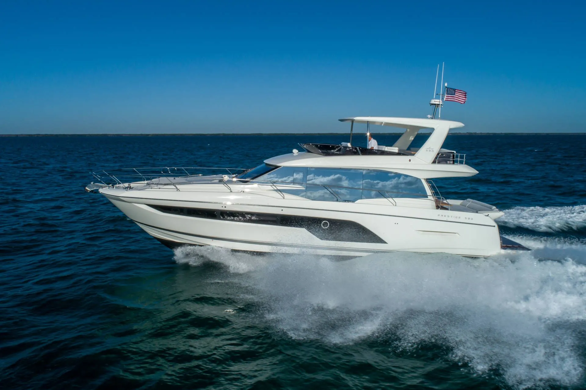 Prestige 590 photo 2
