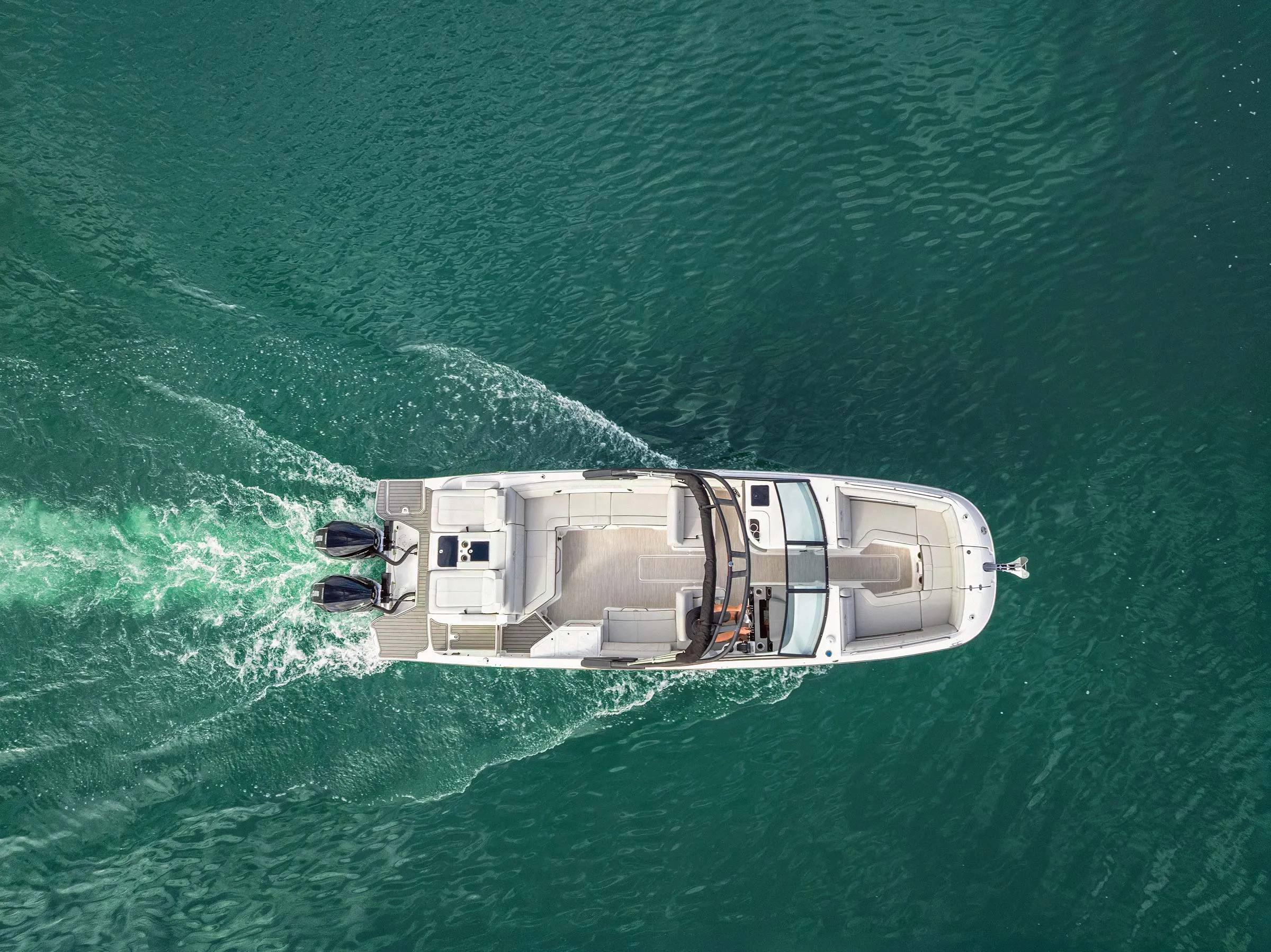 Sea Ray SDX 290 Outboard photo 2