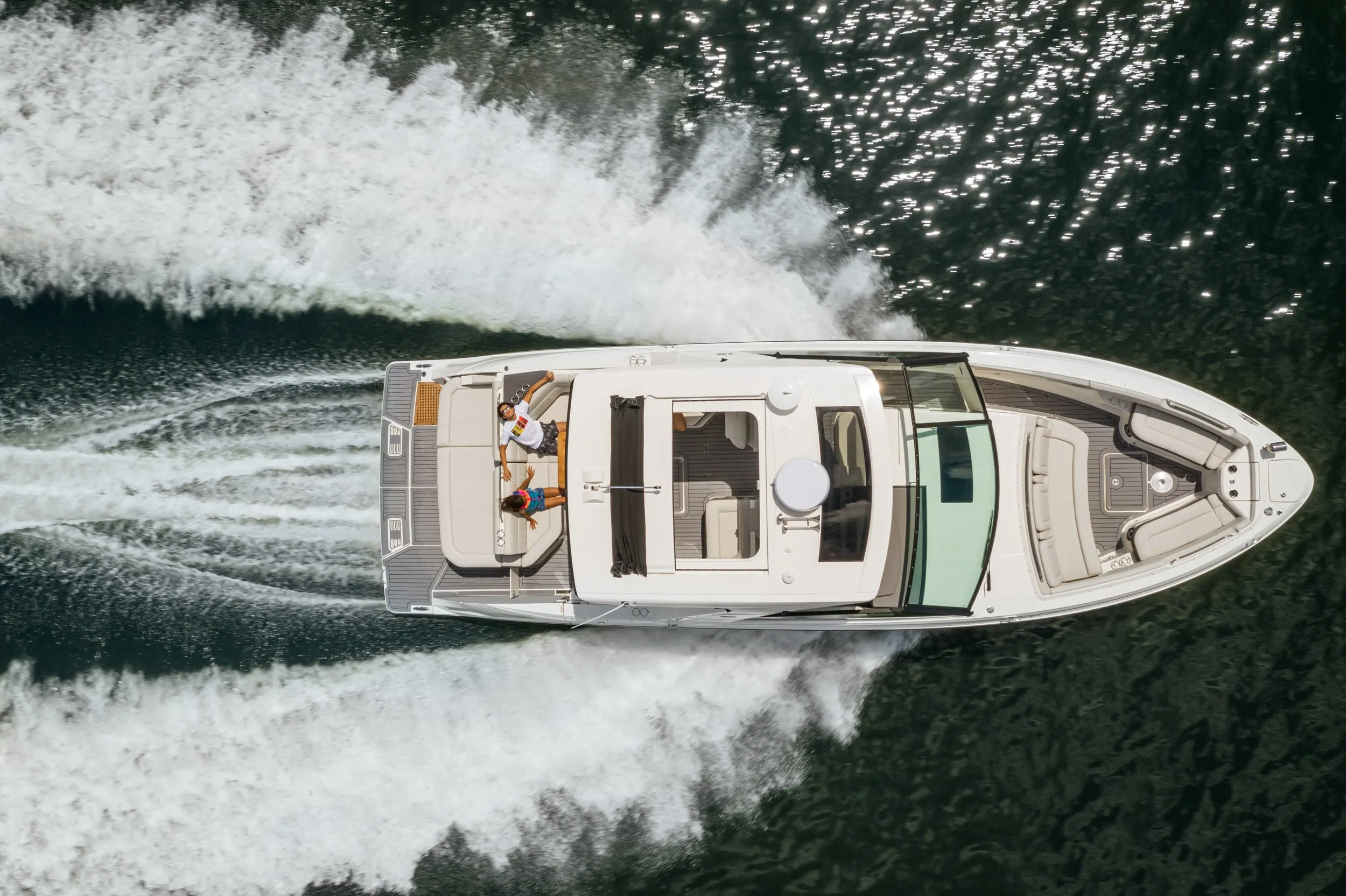 Sea Ray SLX 400 photo 2